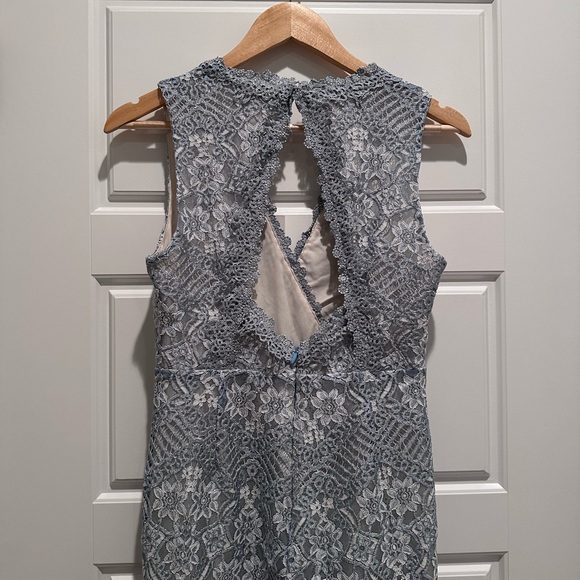 NWT Foxiedox Ice Blue Floral Lace Sleeveless V-Neck Jumpsuit Size Small - Picture 10 of 13
